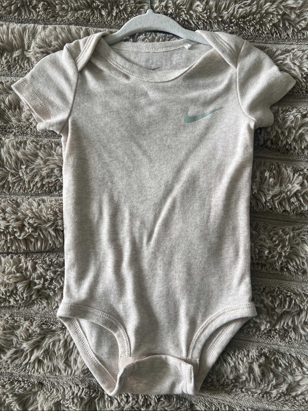 Nike Neutral Cream Bodysuit with Mint Green Shorts Set - Picture 4 of 5